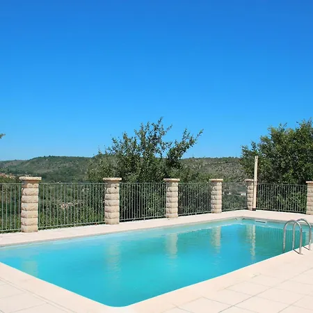 Quiet In With Pool Holiday home